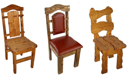 Дървени столове под древността