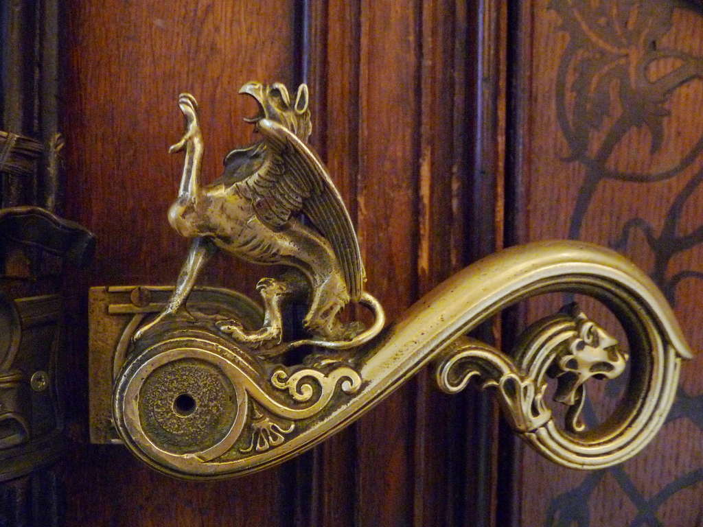 Декоративные дверные ручки. Дверная ручка латунь 19 век. Дверная ручка старинная антик. Дверная ручка galeria 130 бронза. Дверная ручка бронза антик.