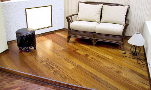 Lacquered package floor